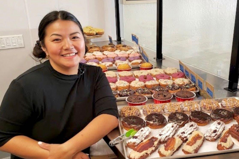 Vio Pastry menyajikan beraneka macam donat dan pastry. (KJRI San Francisco)