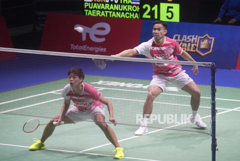 Dechapol Puavaranukroh/Sapsiree Taerattanatchai harus kalah di babak pertama di dua turnamen di Indonesia.