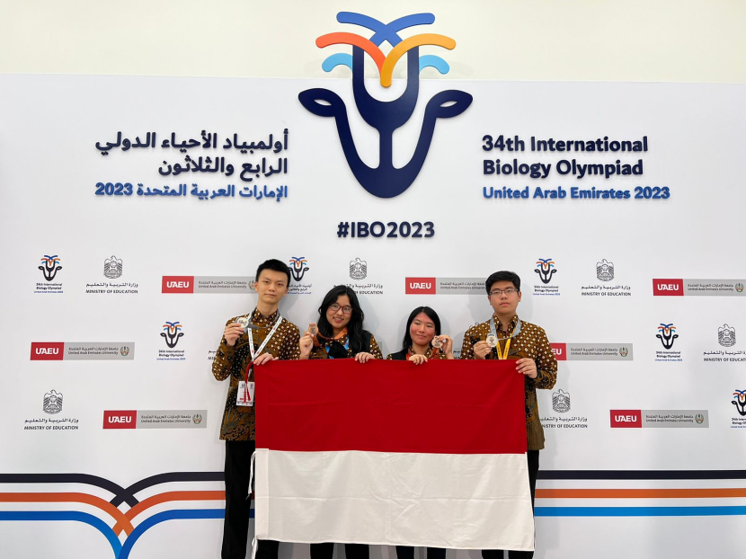 Empat siswa Indonesia meraih medali di  ajang ajangInternational Biology Olympiad (IBO) ke-34 yang berlangsung di Al Ain, Uni Emirat Arab 3-11 Juli. Foto : puspresnas  