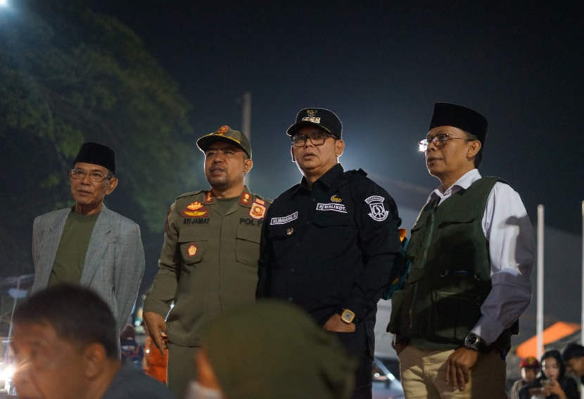 Penjabat (Pj) Wali Kota Sukabumi, Kusmana Hartadji, memantau tahun baru