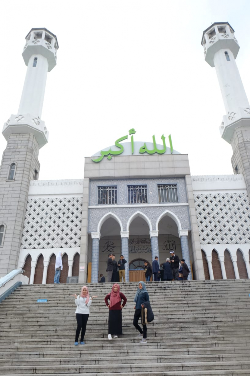 Masjid di Itaewon (Source: Doc pribadi Iit Septyaningsih)