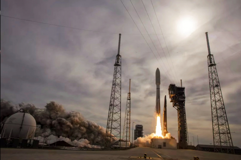 Roket ULA Atlas V meluncurkan dua satelit Angkatan Luar Angkasa AS pada 21 Januari 2022. Gambar: United Launch Alliance.