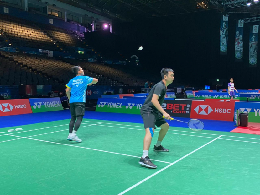 Pasangan senior Indonesia, Hendra Setiawan/Mohammad Ahsan atau The Daddies tidak mau lengah menghadapi lawan di babak pertama All England 2022.