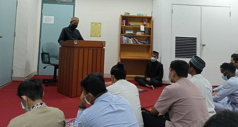 Khutbah Idul Fitri di Mushola NDHU, Senin (2/5). (Dok. Istimewa)