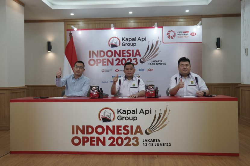 Turnamen Kapal Api Group Indonesia Open 2023 Super 1000 siap dihadiri para pemain top dunia. (Dari kiri: Christeven Mergonoto, Chief Marketing Officer Kapal Api Group, Fadil Imran Sekjen PP PBSI, dan Armand Darmadji, ketua panitia penyelenggara)