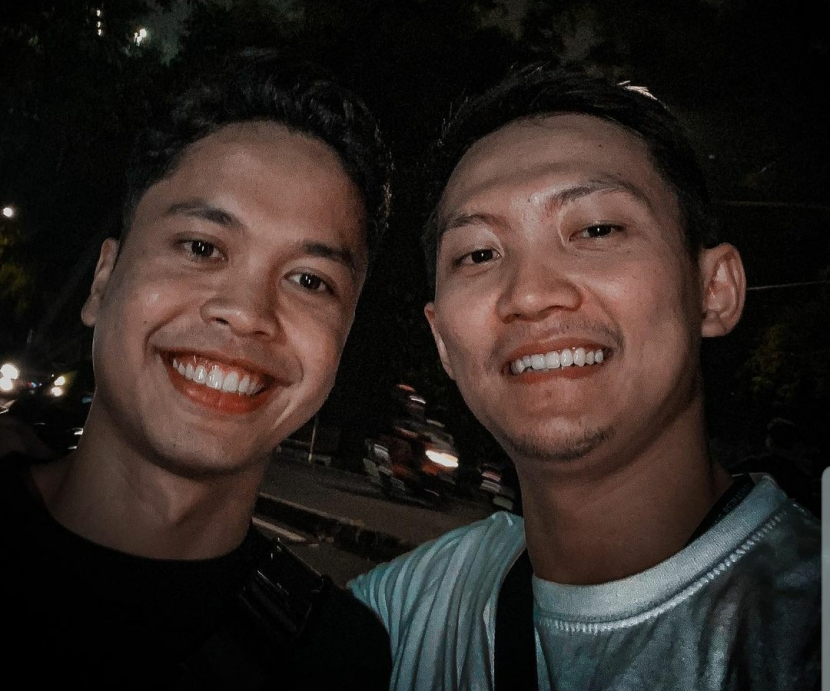 Ihsan berfoto dengan Ginting. Netizen pun mempertanyakan dimana Jonatan?