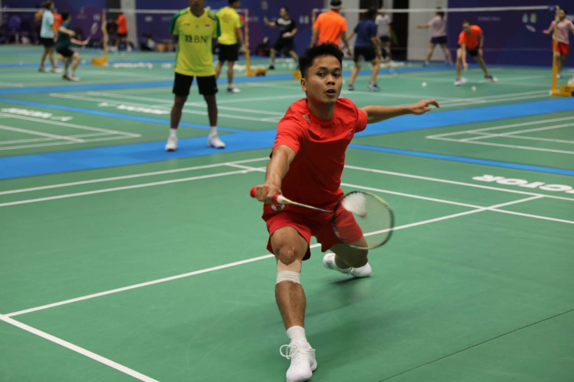 Tim Indonesia siap menghadapi laga pembuka lawan Kanada di babak fase grup Piala Sudirman 2023. Anggota tim Piala Sudirman Indonesia, Anthony Sinisuka Ginting.