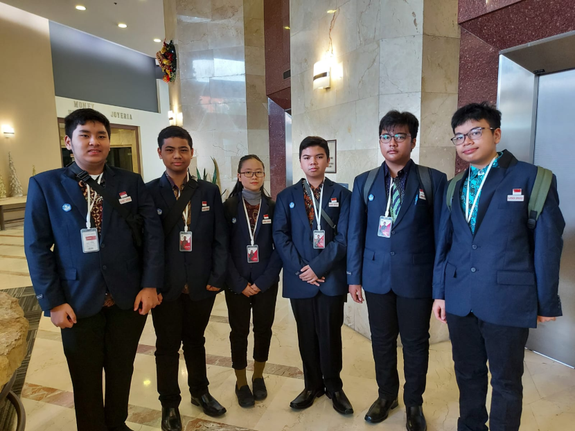 Siswa Indonesia meraih lima medali di International Junior Science Olympiad (IJSO) di Bogota, Kolombia..Foto : puspresnas