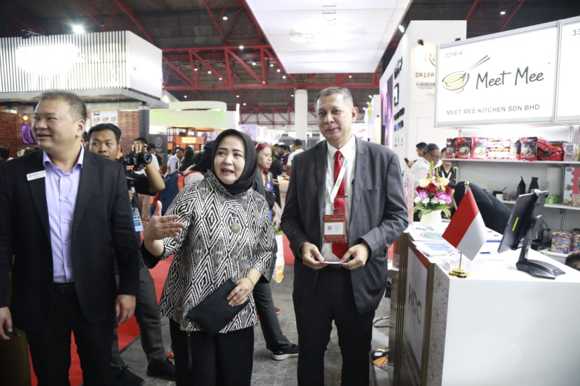 Portfolio Director, Juanita Soerakoesoemah, saat kegiatan tour the exhibition Food & Hospitality Indonesia (FHI) 2024 di Jakarta International Expo (JIExpo) Kemayoran, Jakarta Pusat, Selasa (23/7/2024). (Foto: FHI) 