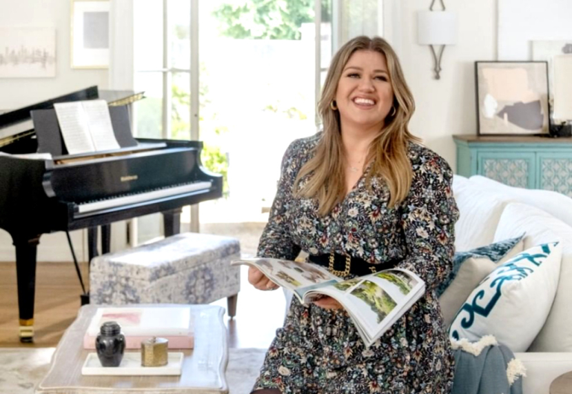 Instagram/kellyclarkson