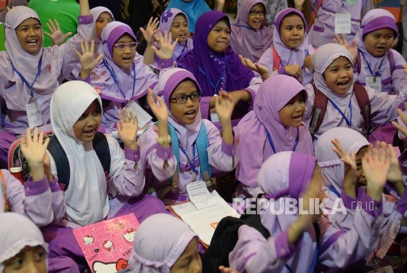  Anak SD Islam. Ada 32 SD Islam yang sudah mengantongi akreditasi A di Kota Depok. Foto: Republika