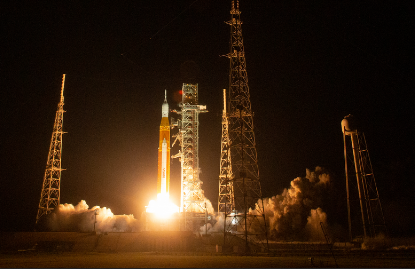 Malam ini, SpaceX mengirimkan 2.860 kg barang NASA ke stasiun luar angkasa, sesuatu?