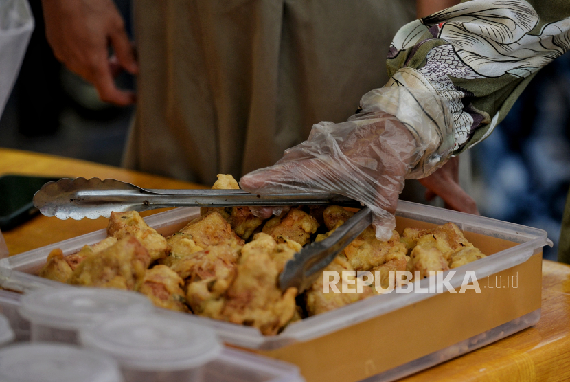 Gorengan. Presiden Gus Dur pernah dilanda bosan makan menu Bina Graha sehingga meminta gorengan jadi menu rapat kabinet. Foto: Republika.