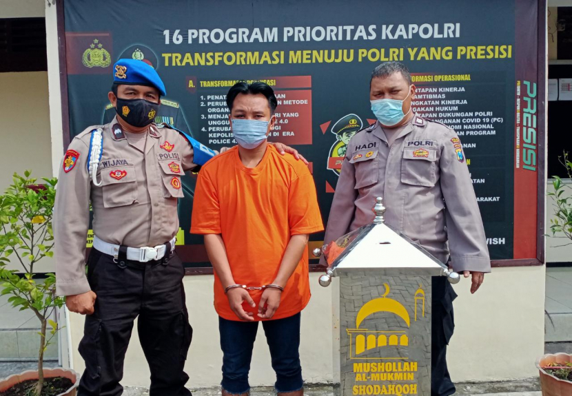 Pencuri kotak amal di Mushalla Al Mukmin diborgol