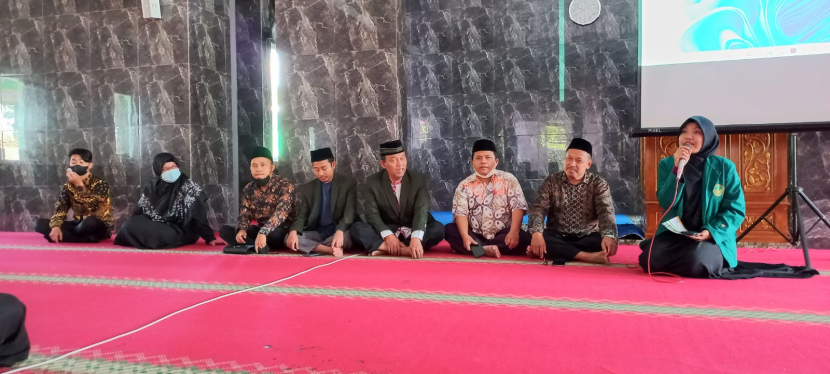 Dosen-dosen Fakultas Agama Islam Universitas Ibn Khaldun Bogor (FAI UIKA) bersilaturahmi  ke Pondok Pesantren Modern Darul Ulum (DU) Lido, Bogor, Jawa Barat, Selasa (19/04/22).  Foto : Dok 