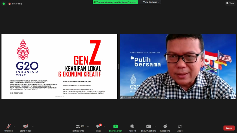 Asisten Staf Khusus Wakil Presiden RI, Guntur Subagja Mahardika menjadi narasumber webinar 