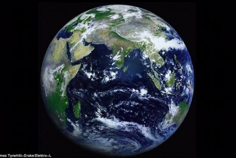 Bumi. Apa yang terjadi jika Bumi mendadak berhenti berputar? Foto: Dok Republika