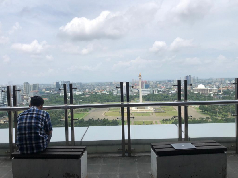 Pemandangan dari lantai 24 Perpustakaan Nasional, Jakarta