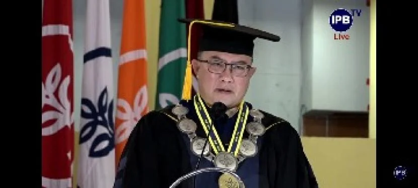 Prof Arif Satri kembali terpilih menjadi Rektor IPB University periode 2023-2028.  Pelantikan digelar di Grha Widya Wisuda (GWW), Kampus IPB Dramaga, Bogor, Jawa Barat, Rabu (18/01/2023). Foto : ipb