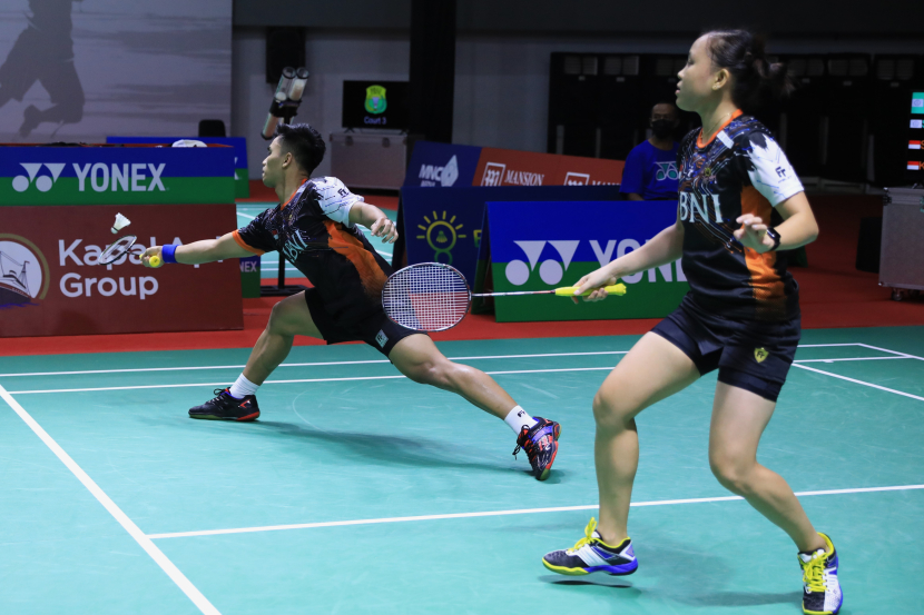 Pasangan ganda campuran Amri Syahnawi/Winny Oktavina Kandow dan Adnan Maulana/Nita Violina Marwah lolos ke babak utama Madrid Spain Masters 2023.