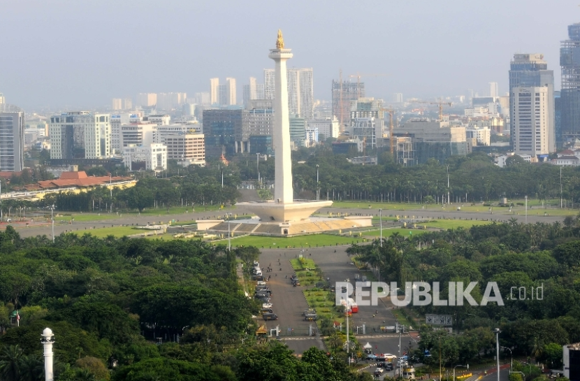 Monumen Nasional (Monas). BMKG: Senin 8 Agustus 2022, Jakarta akan cerah seharian. Foto: Republika/Agung Supriyanto
