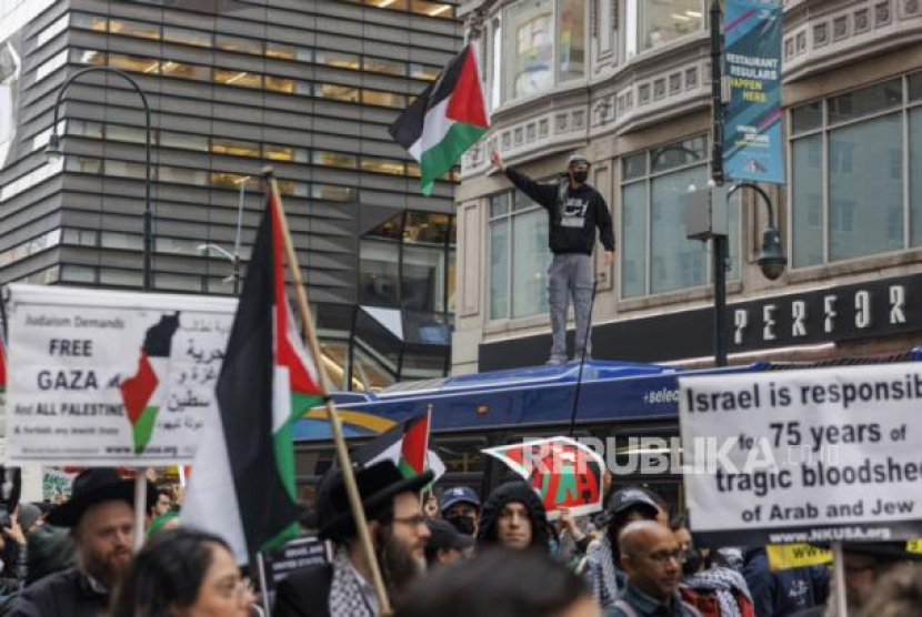 Aksi bela Palestina di New York, AS (EPA-EFE/SARAH YENESEL)