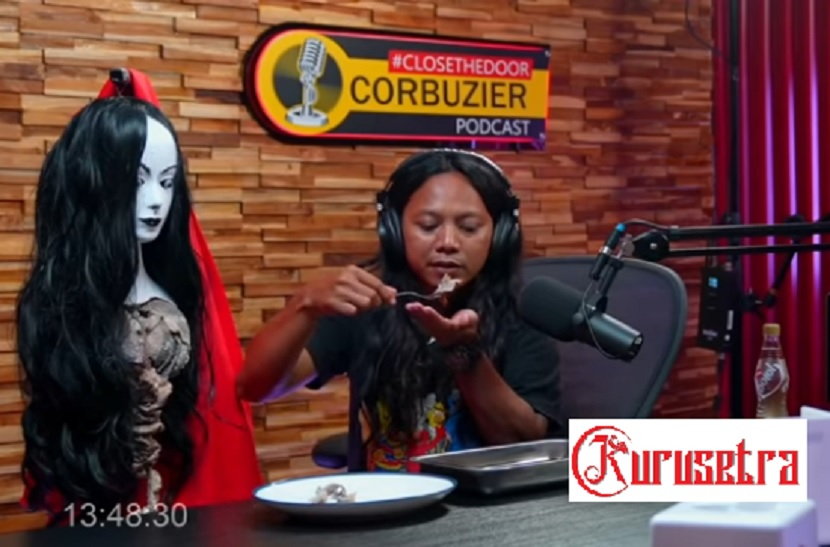 Kuyang Dimakan Pakai Bumbu Rendang. Youtuber Dede Inoen, memakan hantu kuyang dengan bumbu rendang saat menjadi tamu di podcast Deddy Corbuzier. Foto: Tangkapan Layar.