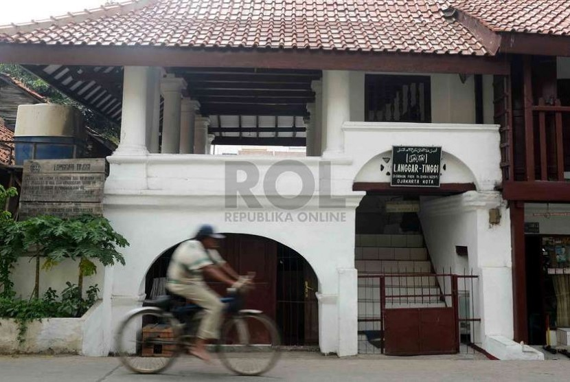 Kampung Pekojan. Masjid Langgar Tinggi, Pekojan, Jakarta Utara. 