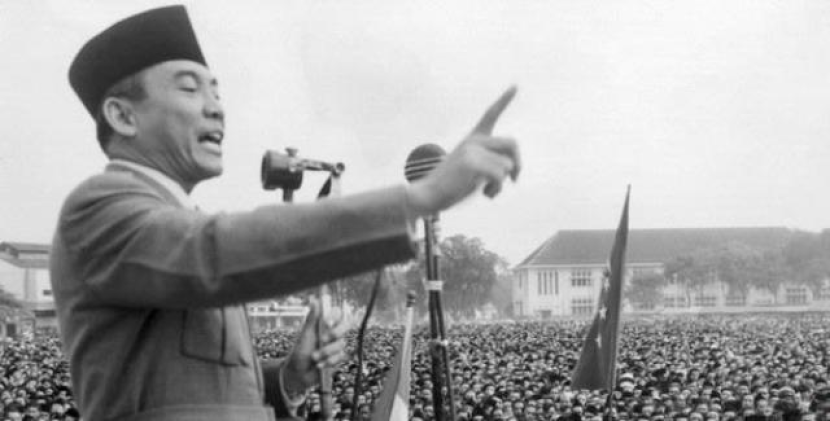 Presiden Soekarno. Presiden Soekarno lolos dari maut setelah menjadi target pembunuhan di Cikini pada 30 November 1957.