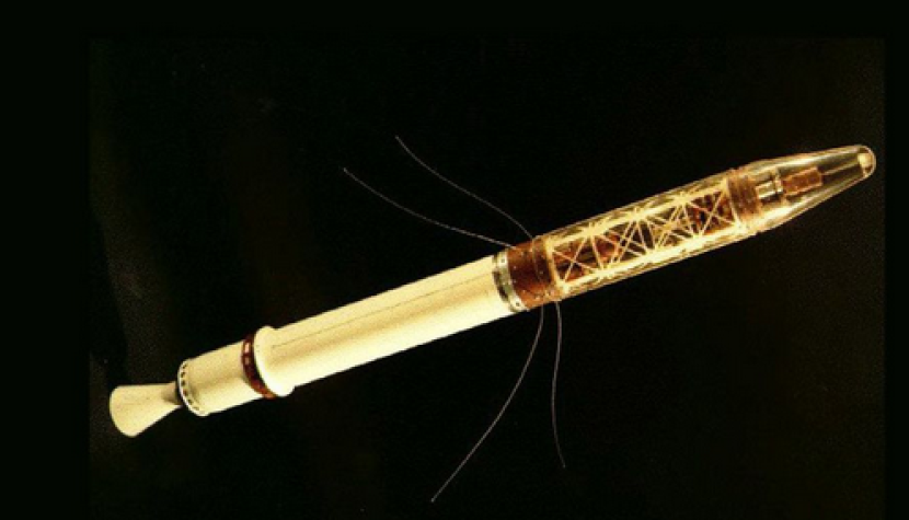 Pada 26 Maret 1958, Amerika Serikat meluncurkan roket Juno I dari Cape Canaveral, Florida membawa satelit Explorer 3 ke orbit eksentrik. 