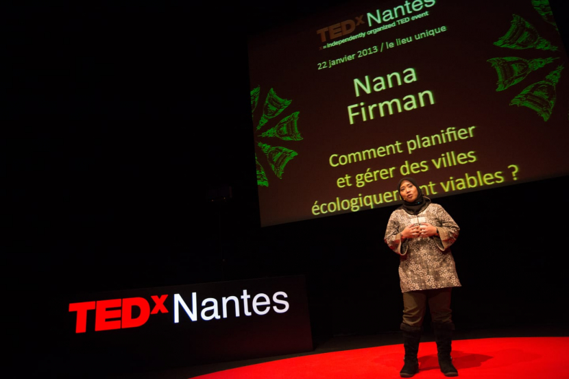 Nana Fitriana Firman saat tampil di TEDX Nantes (Prancis), Januari 2013. (Dok. Istimewa)