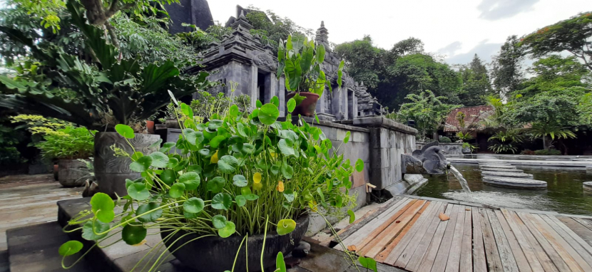 Temple Tirto Raharjo, Kasongan, Yogyakarta