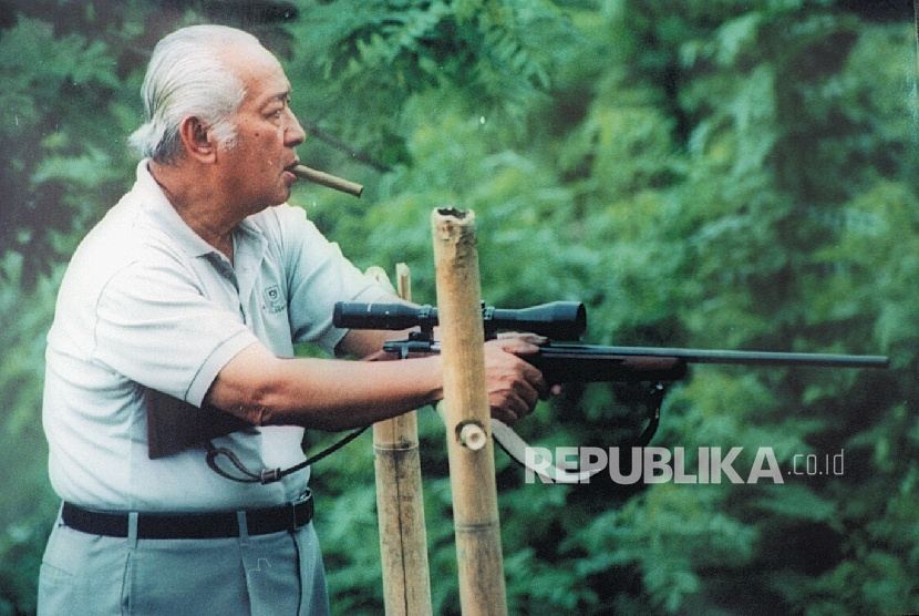 Presiden Soeharto. Hubungan Presiden Soeharto dengan wartawan sempat mengalami panas dingin. Foto: Republika.