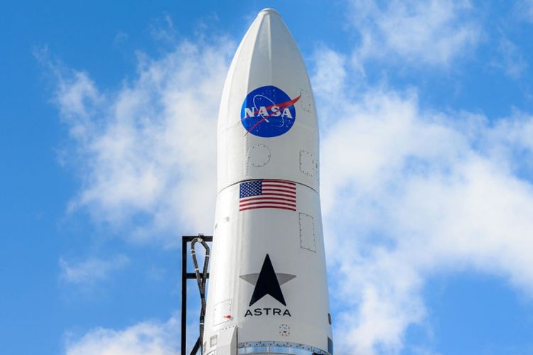 Sebuah roket Astra terlihat di atas Space Launch Complex 46 di Cape Canaveral Space Force Station di Florida pada 5 Februari 2022. Foto: John Kraus/Astra