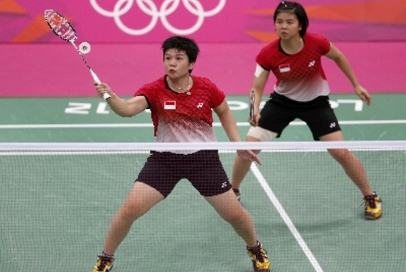 Greysia Polii dan Meiliana Jauhari (depan) saat berlaga di Olimpiade 2012.