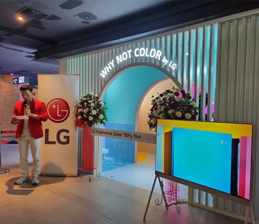 Booth Why Not Color by LG di CGV, Grand Indonesia.