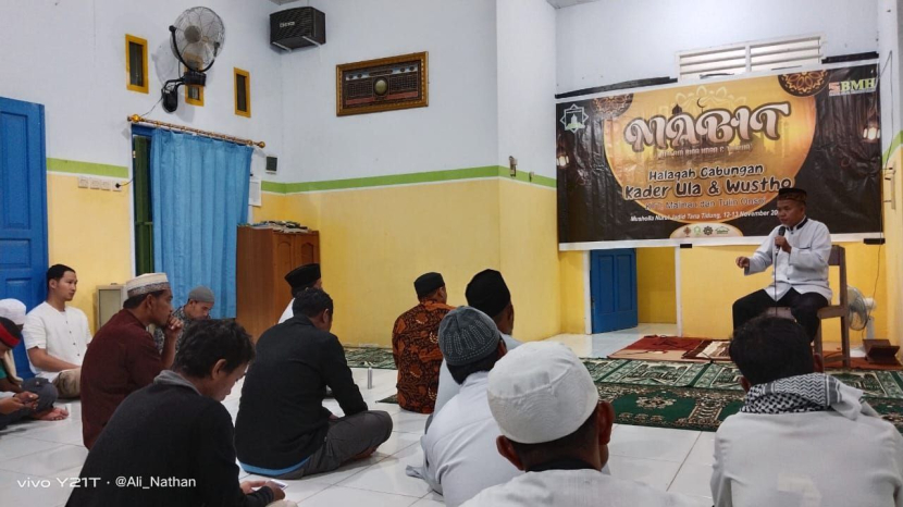 Laznas BMH mengadakan program Malam Bina Iman dan Taqwa (MABIT) di Mushala Nurul Jadid, Desa Sedulun, Kecamatan Sesayap, Kabupaten Tana Tidung, Kalimantan Utara, 12-13 November 2022. (Foto: Dok BMH)