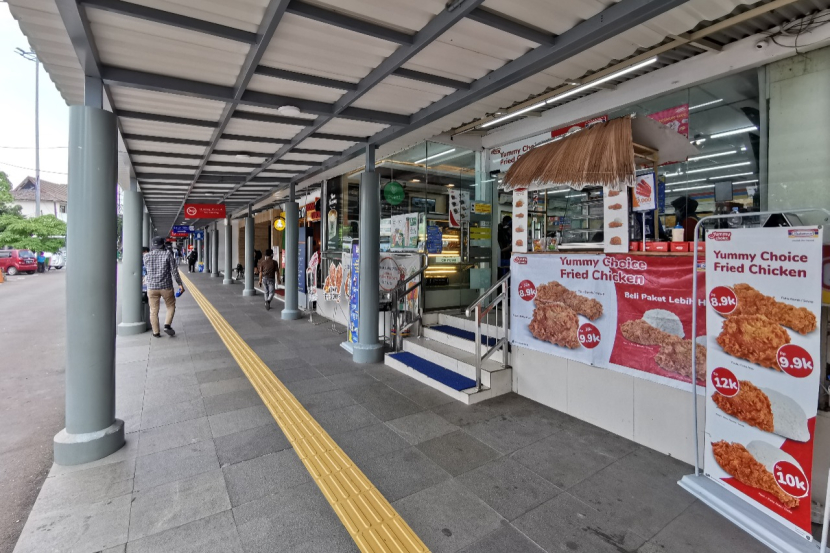 Ilustrasi.  Aset berupa space, ruangan, bangunan, gedung, gudang, tanah atau lahan dan pengelolaan parkir di wilayah stasiun, dapat disewa oleh masyarakat. (Foto: Dok. Humas PT KAI)