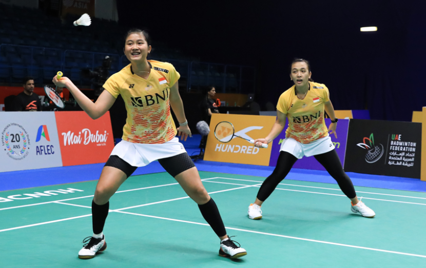 Pasangan ganda putri Febriana Dwipuji Kusuma/Amalia Cahaya Pratiwi harus menelan pil pahit di babak pertama China Open 2023. Mereka sudah unggul jauh, tapi tersusul dan kalah oleh lawannya.