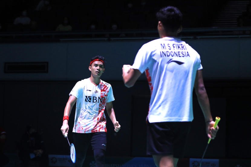 Pasangan ganda putra Bagas Maulana/Muhammad Shohibul Fikri melangkah ke babak perempat final Swiss Open 2023.