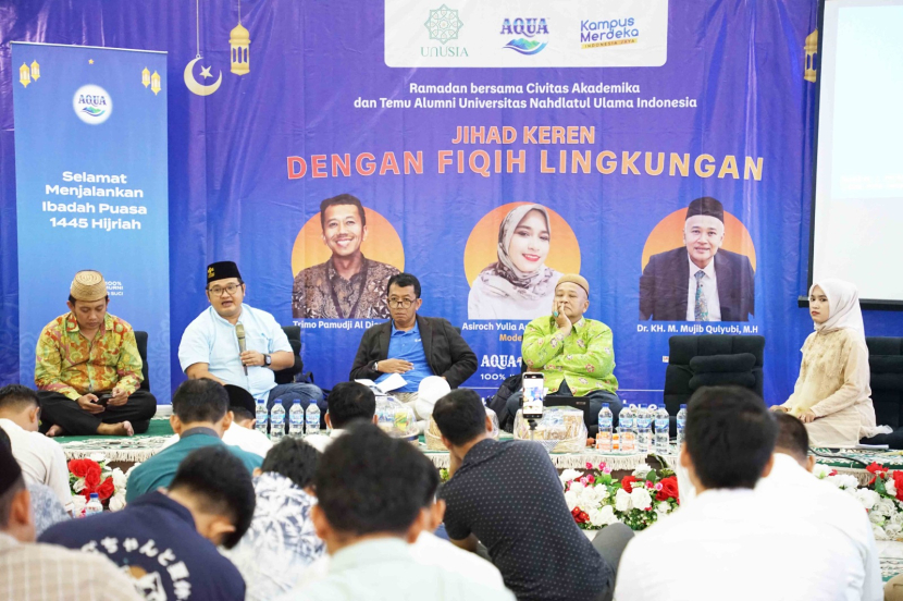 Safari Ramadan 2024 Civitas Akademika Universitas Nahdlatul Ulama Indonesia (UNUSIA) bersama Aqua digelar dengan kajian mengenai fiqih lingkungan. (Foto: unusia)