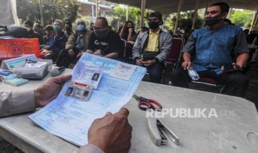 Ilustrasi. Layanan SIM Keliling di Kota Tangerang Selatan. Foto: Republika