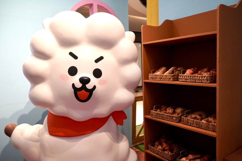 RJ dan karakter BT21 lain hadir di Central Park dan Neo Soho Mall Jakarta. (Dok Central Park)