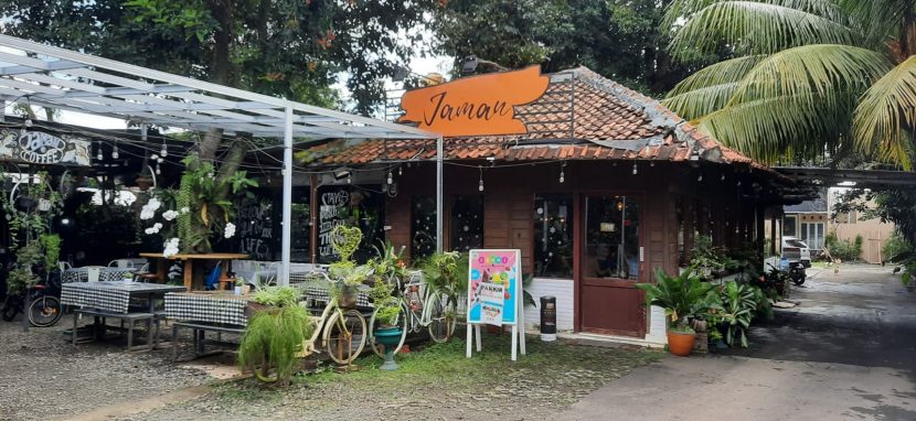 Jaman Cafe dan Resto yang menggabungkan masakan Jawa dan Manado