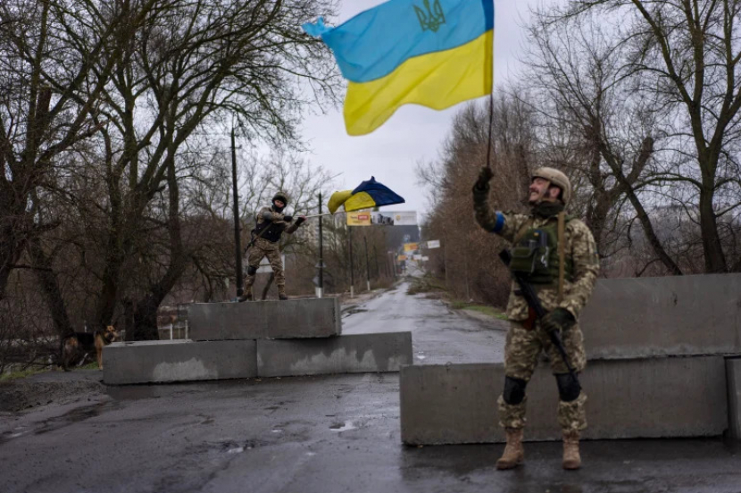 Ukraina penduduk telah menyatakan telah menemukan jasad 410 penduduk yang ditemukan di sekitar Kyiv ketika pasukan Rusia mundur. PBB Ingin lakukan investigasi kasus itu.
