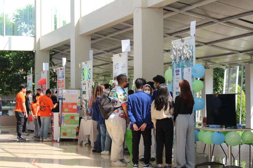 Prodi S1 Branding Universitas Prasetiya Mulya BSD menggelar pameran riset karya mahasiswa di Kampus, Prasetiya Mulya BSD, Banten, Jumat (13/01/2023). Foto : dok