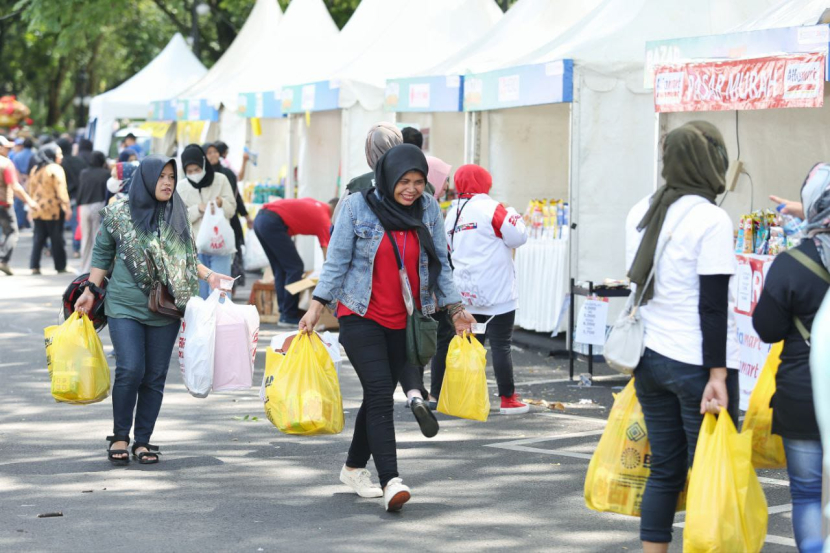 Warga Bandung antusias belanja di pasar murah ramadan/Humas Pemkot Bandung