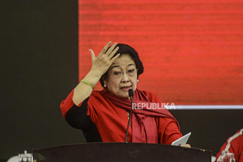Ketua Umum PDIP Megawati Soekarnoputri. Dalam Rakernas PDIP, Megawati bercerita pernah meminta anak-anaknya untuk tidak mencari jodoh seperti tukang bakso. Foto: Republika.