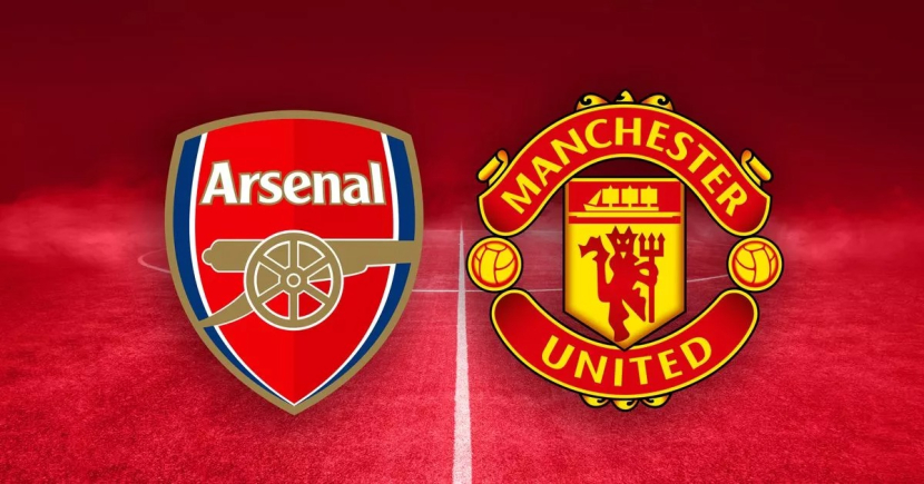 Logo Arsenal dan Manchester United. Foto: Manchester Evening News
