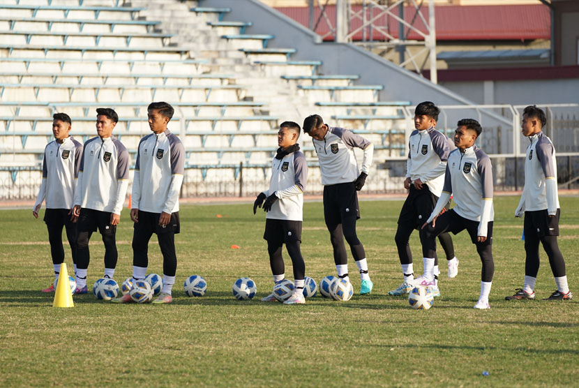 Latihan Timnas Indonesia U-20 di Uzbekistan. 